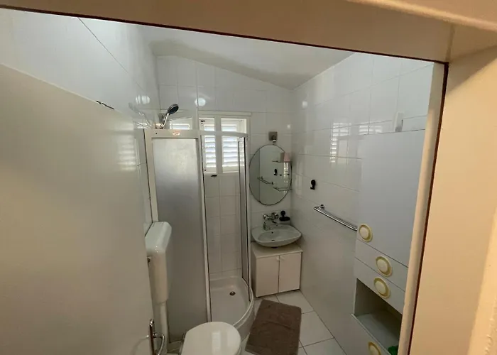 Bugenvila Apartman *