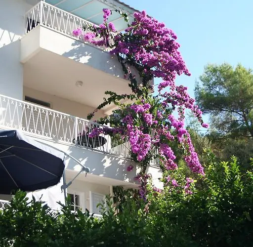Bugenvila Apartman Vrboska