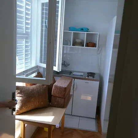 Bugenvila Apartamento Vrboska