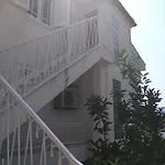 Bugenvila 아파트 브로보스카